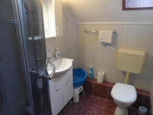 Koupelna v ubytování Apartman Berki