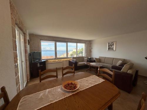 Sea View Apartment near Omiš