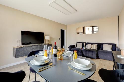 Photo de la galerie de l'établissement 5020 Suite Curial - Chic apartment Paris 19th, à Paris