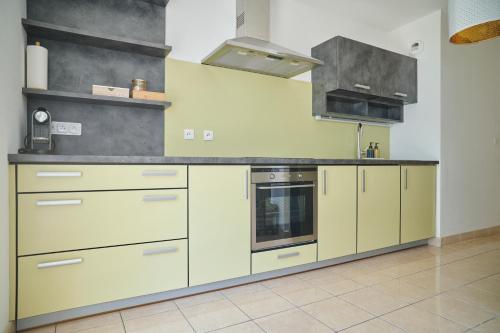 Gallery image of Modern 2 bedrooms apartment Huningue near Basel with undeground box parking in Huningue