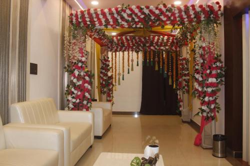 Zona de estar de Pavitram Hotel & Banquet