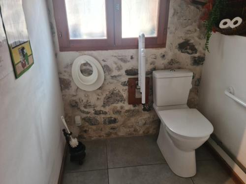 Bilik mandi di Gîtes Chapô Julô