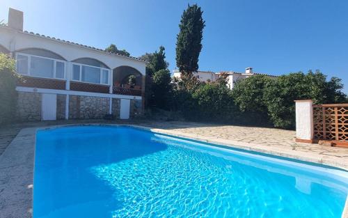 Casa con vistas y piscina en Masos de Pals
