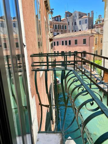Corte Formenta Home - Canal view photo 11