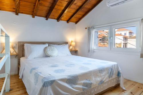 Avra Home - Island Living in Skopelos Town