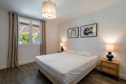 Postel nebo postele na pokoji v ubytování Charming stone house in a tourist residence