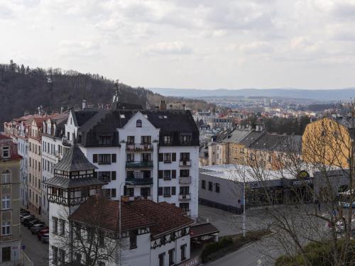 a view of a city with buildings at Villa Leopold - apartmánový dům in Karlovy Vary