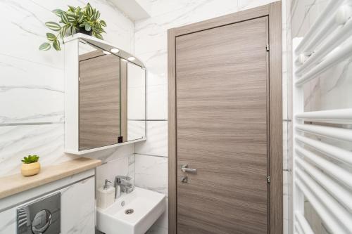 Dolores Apartment with Terrace & Jacuzzi