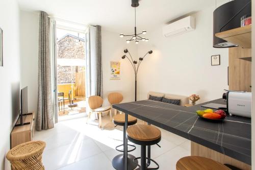 #35 Staywizus - Suite Carlone 5min from the beach AC & Terrace