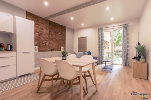 Photo de la galerie de l'établissement Parga17 - Hypercentre - Place St-Pierre - Terrasse, à Toulouse