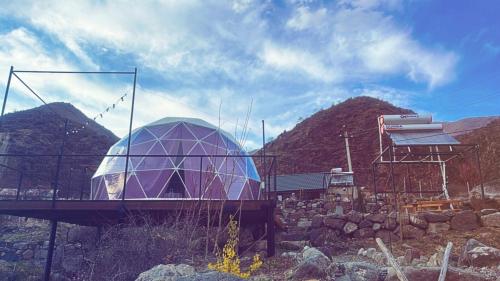 Üldine mäevaade või majutusasutusest Vardzia Glamping pildistatud vaade