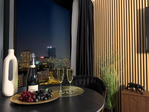 URBAN APARTMENTS Global Premium 14th Floor No 14, Free Garage, Self Check-in, No Deposit