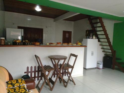 Dapur atau dapur kecil di Pousada Fantasy Paraty