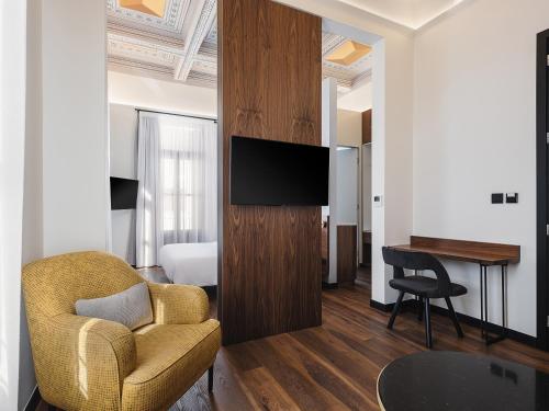 Bouquet Luxury Rooms Walk to Beach & Chania Old Town