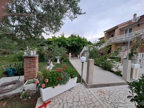 Gordana Apartments