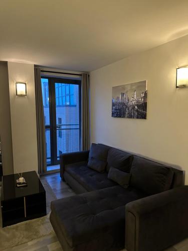 Φωτογραφία από το άλμπουμ του West street -City Centre Sky Line Square στο Σέφιλντ