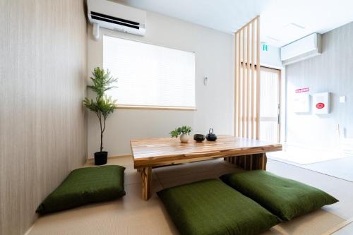 整白 貸切 2階建ての広い町屋 屋上にサウナとジャグジー寝室4部屋