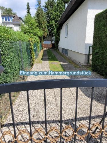 4 Sterne Souterrain Apartment Alt-Mariendorf photo 11