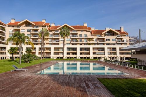 Cidadela Deluxe 2BR with Pool and Sea View