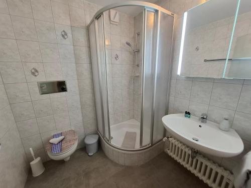 Bilik mandi di Gästehaus Meisl