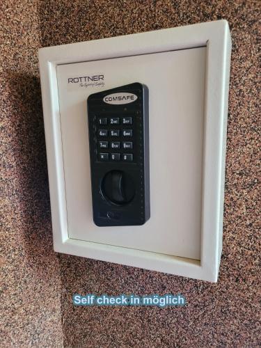 4 Sterne Souterrain Apartment Alt-Mariendorf photo 18