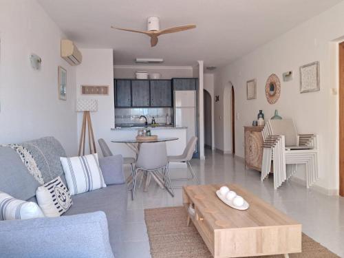 Casa Esme Cumbre del Sol - spacious 3Bed 2Bathroom apartment with fantastic Views and Pool