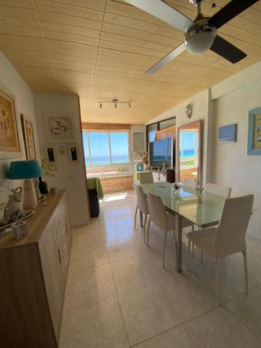 INFINITE BLUE ,CABO CERVERA LA MATA, FRONT SEA VIEW !Free Parking,High speed Internet