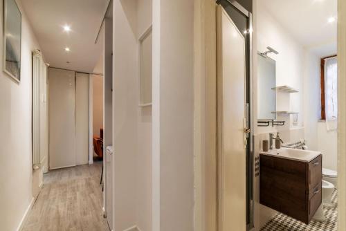 GuestHost Cozy Flat X4 - 450m to Vatican City!