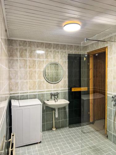 Ένα μπάνιο στο Sunny Nest 2 Villa