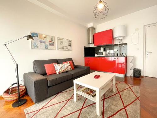 SWEET CHILI - Studio with balcony near Metro & Airport