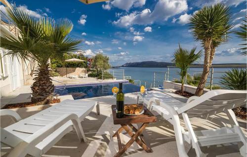 Gorgeous Apartment In Vidalici