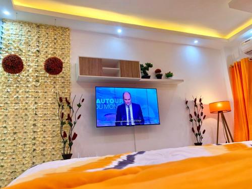 Televisyen dan/atau pusat hiburan di Poly Résidences