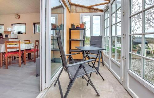 Nice Home In Saint-Caradec-Trégomel