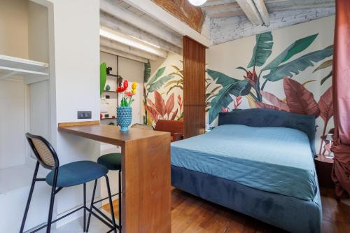 Jungle flat