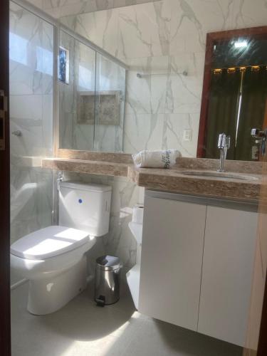 Koupelna v ubytování Condomínio Aliete Mendes