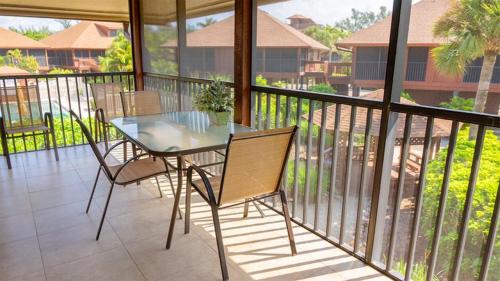 Μπαλκόνι ή βεράντα στο Oceanfront Sanibel Island retreat with private beach