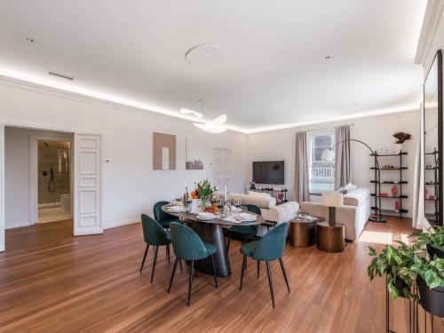 The Best Rent - Prestigious multi-bedroom apartment overlooking St. Peter’s