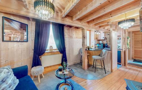 Χώρος καθιστικού στο Lovely Home In Gérardmer With Wifi