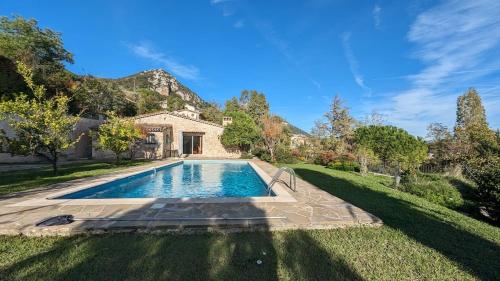 superb Provençal house