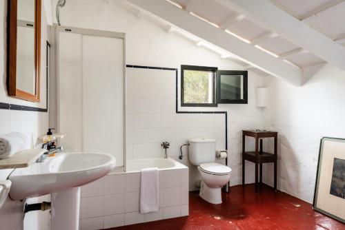 Ванная комната в New! Villa Biniparrell Vell