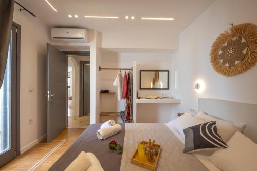 Little Yard Studios & Apartments #8