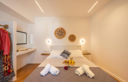 Little Yard Studios & Apartments #8