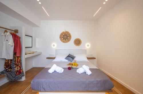 Little Yard Studios & Apartments #8