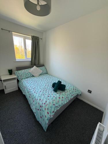 Ένα ή περισσότερα κρεβάτια σε δωμάτιο στο Two-bedrooms Newly refurbished central