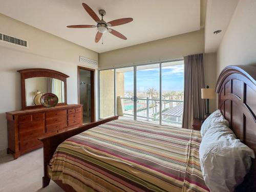 Katil atau katil-katil dalam bilik di The Beachfront Oasis