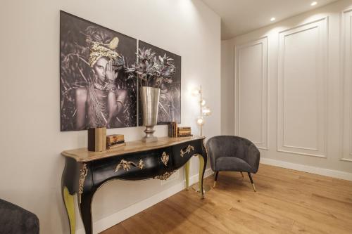 Ruang duduk di Luxury Suites in the Heart of Cagliari