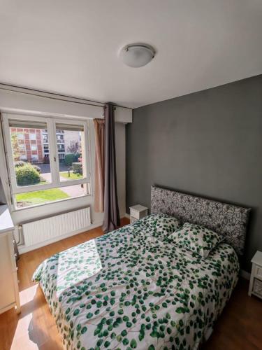 En eller flere senge i et værelse på Versailles Tradition