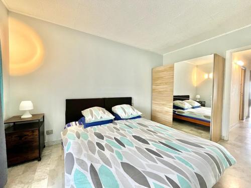 Spacious 2P Terrace with sea view