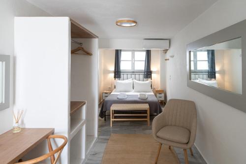 Katil atau katil-katil dalam bilik di WHITE W2 new studio in Naousa