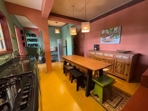 Cuisine ou kitchenette dans l'établissement Cores da Mata - Casa de Charme